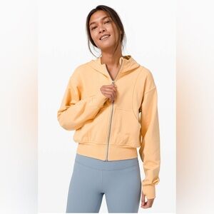 10. Lululemon Athletica Catch a breath Zip-Up Jacket sz 4
